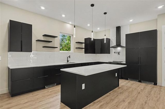 2402 Lynn Iris Drive, Decatur, GA 30032