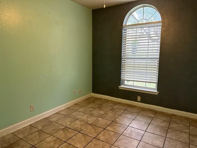 5708 Lark Creek DR, Austin, TX 78744