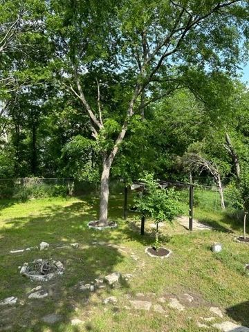 5708 Lark Creek DR, Austin, TX 78744