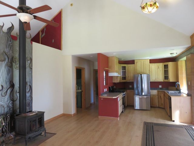 201 Sierra Madre Rd, Rail Road Flat, CA 95248