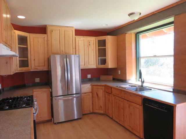 201 Sierra Madre Rd, Rail Road Flat, CA 95248