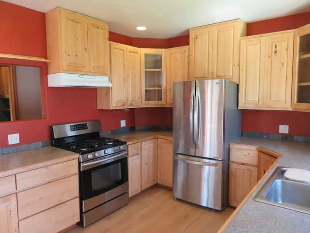 201 Sierra Madre Rd, Rail Road Flat, CA 95248