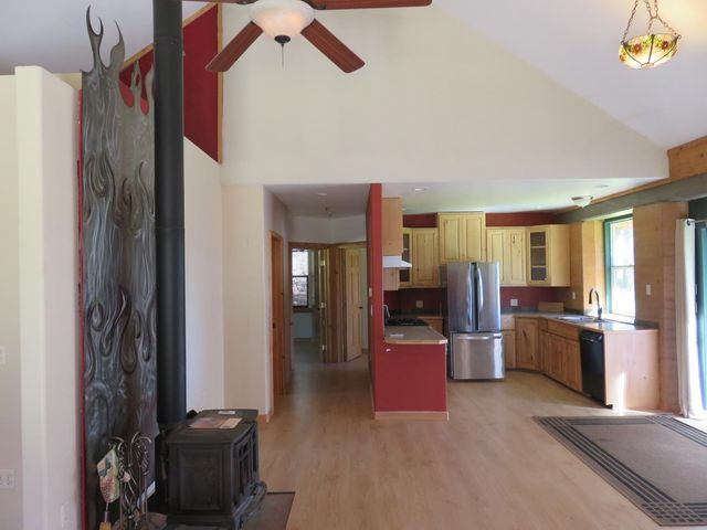 201 Sierra Madre Rd, Rail Road Flat, CA 95248