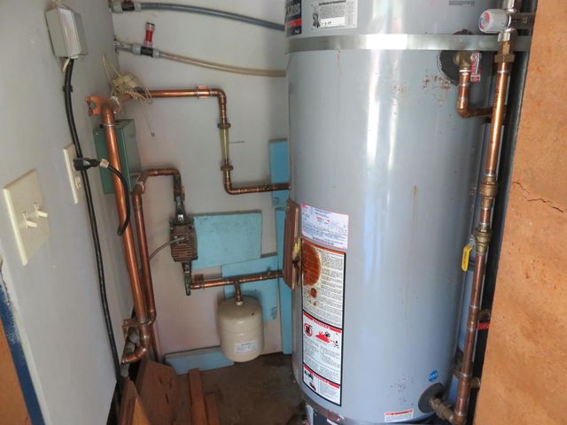 201 Sierra Madre Rd, Rail Road Flat, CA 95248