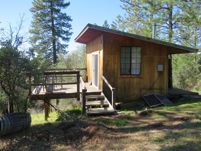 201 Sierra Madre Rd, Rail Road Flat, CA 95248