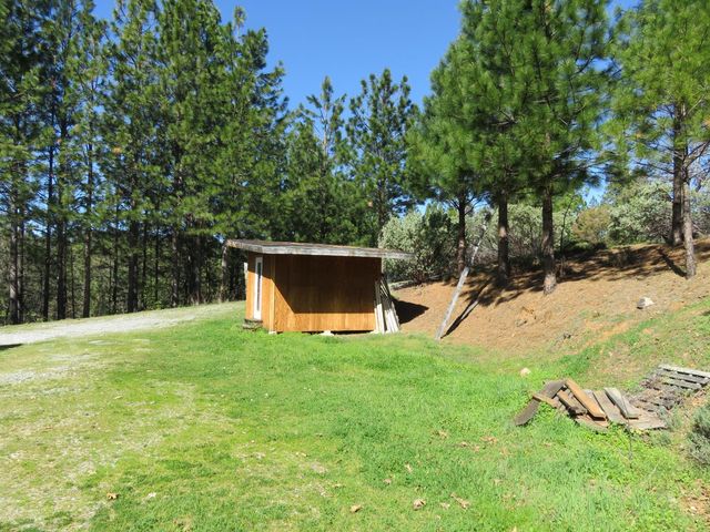 201 Sierra Madre Rd, Rail Road Flat, CA 95248