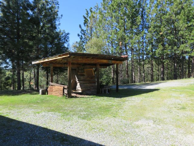 201 Sierra Madre Rd, Rail Road Flat, CA 95248