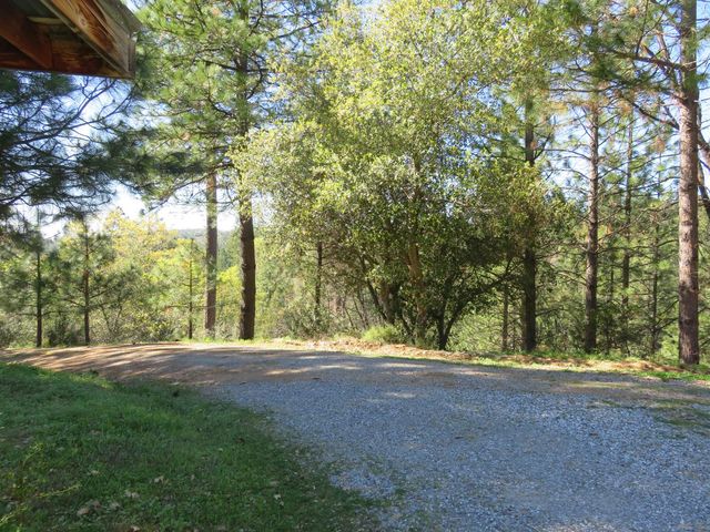 201 Sierra Madre Rd, Rail Road Flat, CA 95248