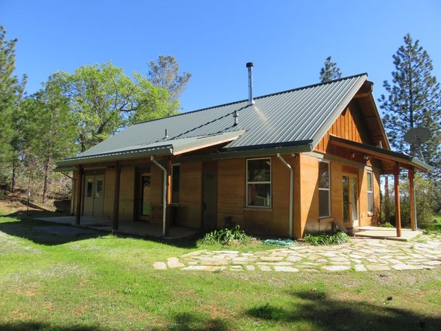 201 Sierra Madre Rd, Rail Road Flat, CA 95248