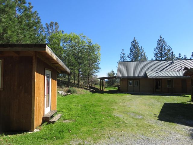 201 Sierra Madre Rd, Rail Road Flat, CA 95248