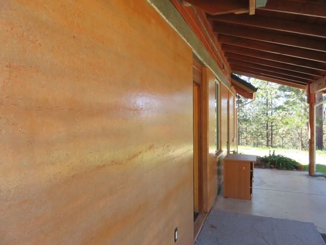 201 Sierra Madre Rd, Rail Road Flat, CA 95248