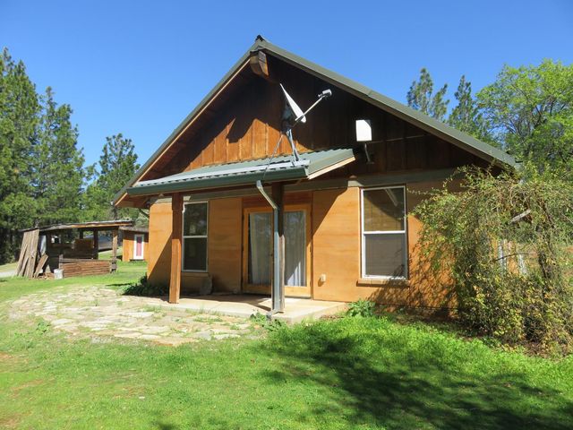 201 Sierra Madre Rd, Rail Road Flat, CA 95248