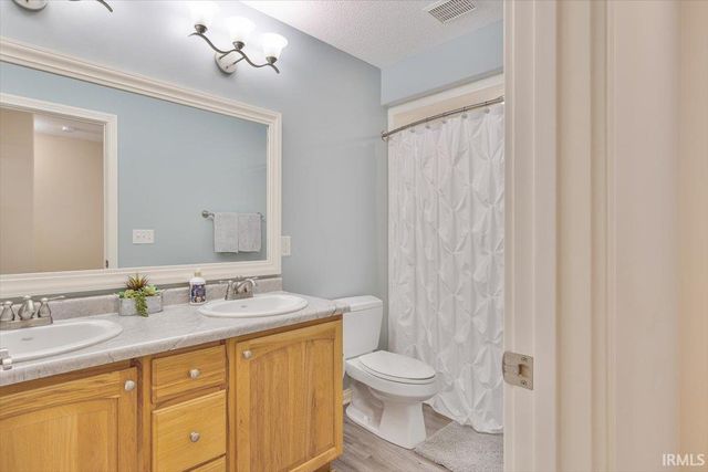 15820 Impala Drive, Huntertown, IN 46748