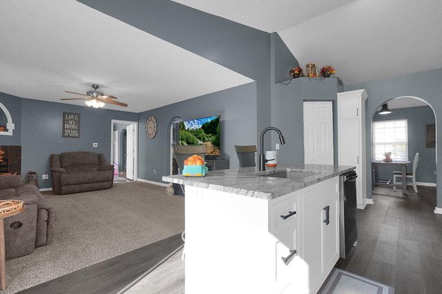 52 River Bend Drive, South Bloomfield, OH 43103