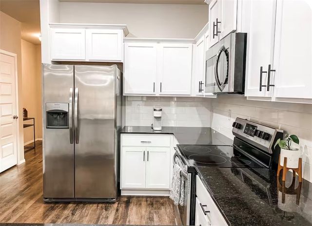1140 S Ivory Bill Lane, Fayetteville, AR 72701