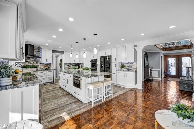 1054 Fireside Drive, Brunswick, OH 44212