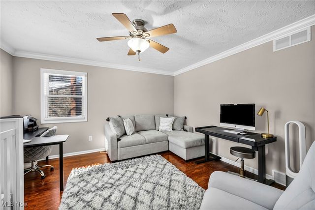 1054 Fireside Drive, Brunswick, OH 44212