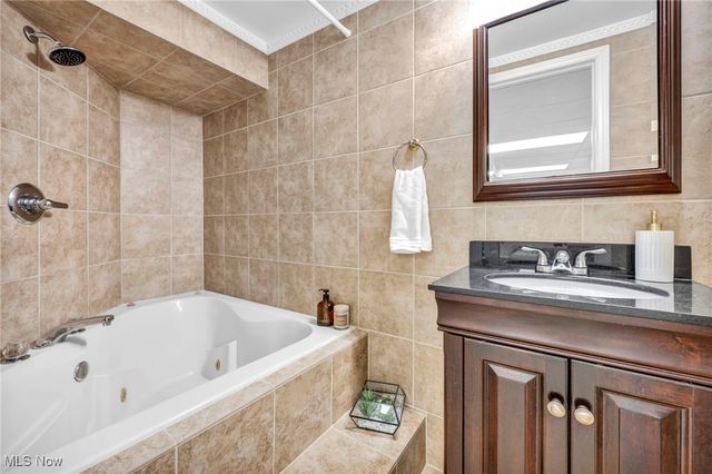 1054 Fireside Drive, Brunswick, OH 44212