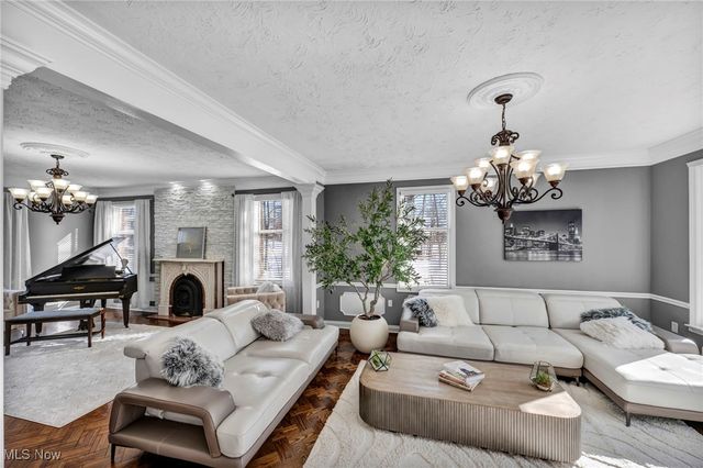 1054 Fireside Drive, Brunswick, OH 44212