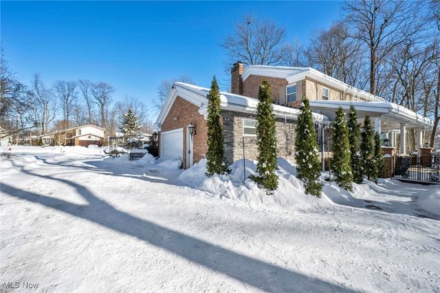 1054 Fireside Drive, Brunswick, OH 44212