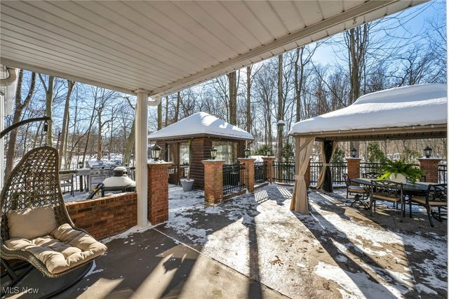 1054 Fireside Drive, Brunswick, OH 44212