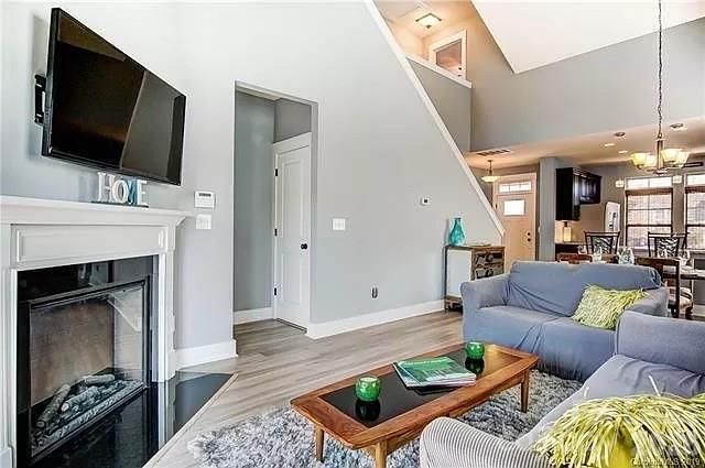 3841 Willow Green Place, Charlotte, NC 28206