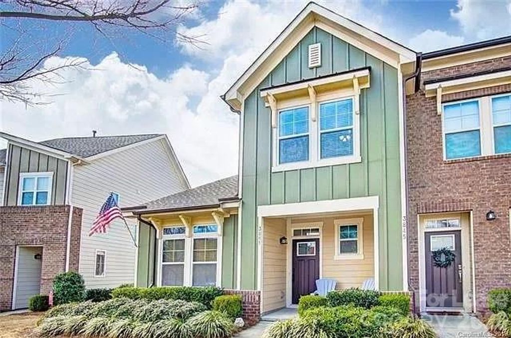 3841 Willow Green Place, Charlotte, NC 28206