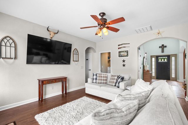 144 Zinnia Dr., Myrtle Beach, SC 29579