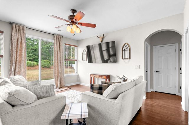 144 Zinnia Dr., Myrtle Beach, SC 29579