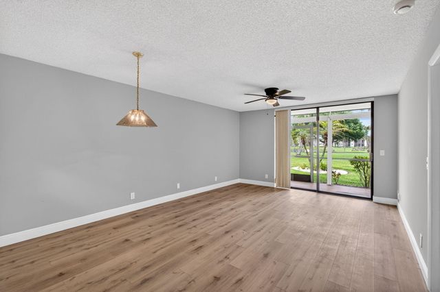 5430 Las Verdes Circle, Delray Beach, FL 33484