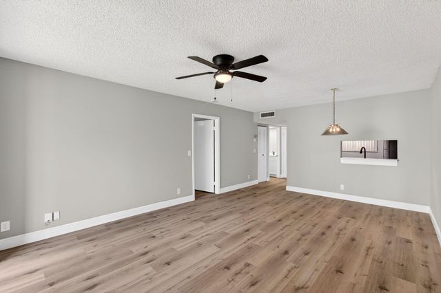 5430 Las Verdes Circle, Delray Beach, FL 33484