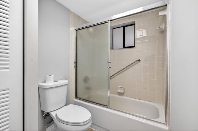 5430 Las Verdes Circle, Delray Beach, FL 33484