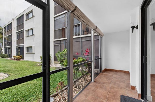 5430 Las Verdes Circle, Delray Beach, FL 33484