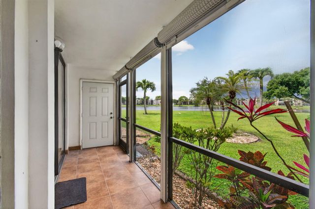 5430 Las Verdes Circle, Delray Beach, FL 33484