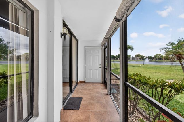 5430 Las Verdes Circle, Delray Beach, FL 33484