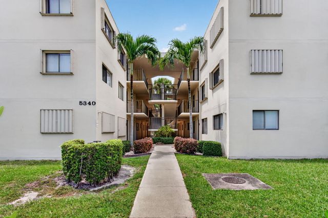 5430 Las Verdes Circle, Delray Beach, FL 33484