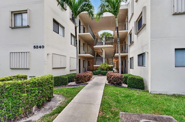 5430 Las Verdes Circle, Delray Beach, FL 33484