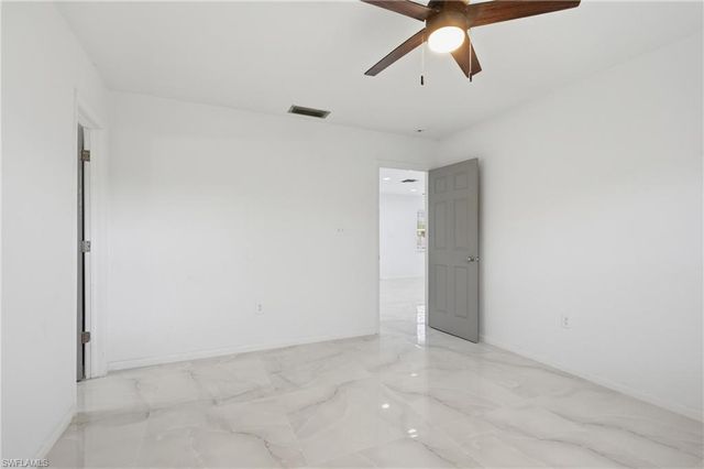 5160 31st AVE SW, Naples, FL 34116