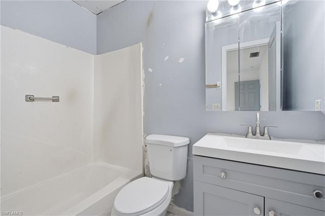 5160 31st AVE SW, Naples, FL 34116