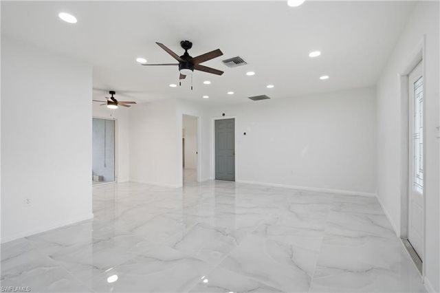 5160 31st AVE SW, Naples, FL 34116