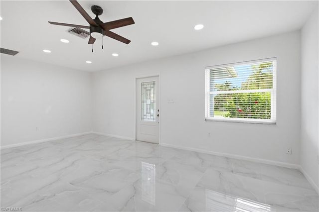 5160 31st AVE SW, Naples, FL 34116
