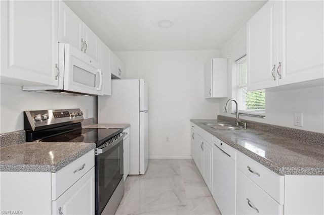 5160 31st AVE SW, Naples, FL 34116