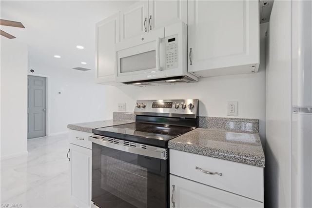 5160 31st AVE SW, Naples, FL 34116