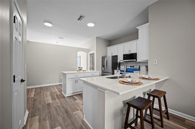4048 EDGELAND TRAIL, Middleburg, FL 32068