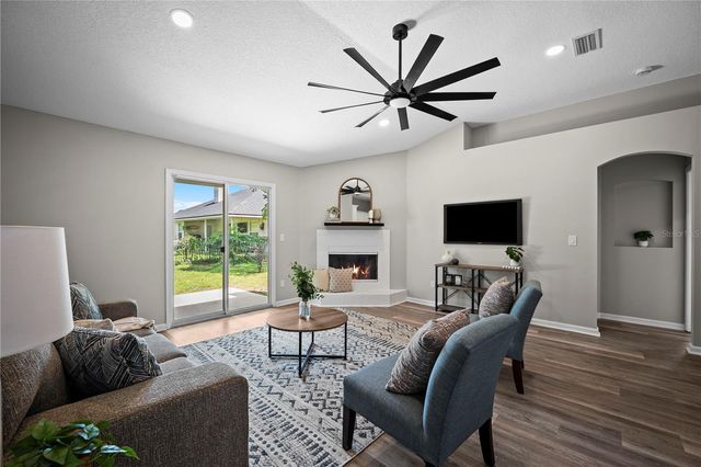 4048 EDGELAND TRAIL, Middleburg, FL 32068