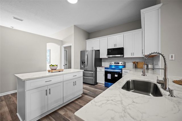 4048 EDGELAND TRAIL, Middleburg, FL 32068