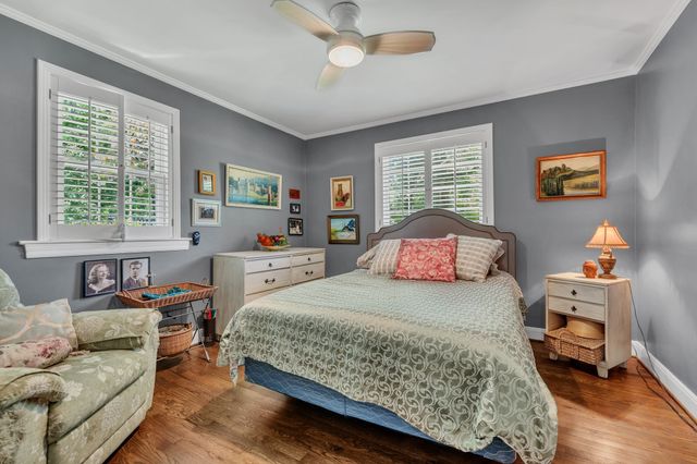 2039 Castleman Dr, Nashville, TN 37215