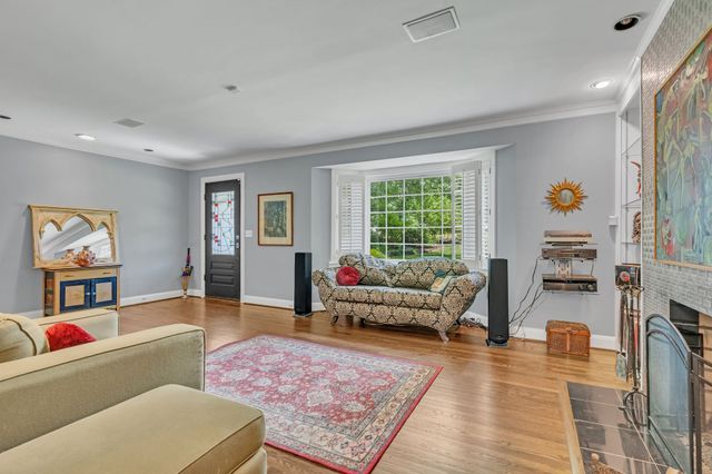 2039 Castleman Dr, Nashville, TN 37215