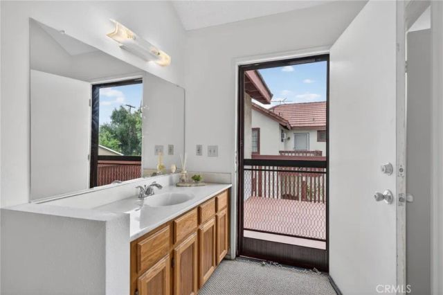 5566 Welland Ave, Temple City, CA 91780