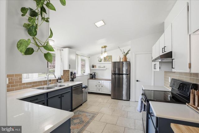254 BLUFF VIEW DR, Lancaster, PA 17601